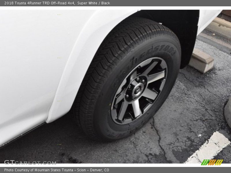 Super White / Black 2018 Toyota 4Runner TRD Off-Road 4x4