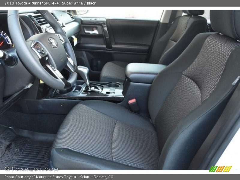 Super White / Black 2018 Toyota 4Runner SR5 4x4