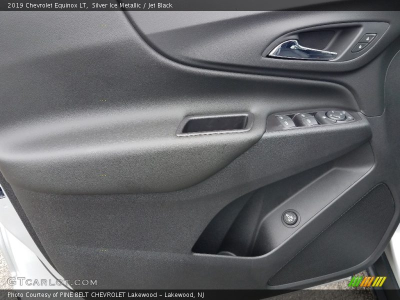 Silver Ice Metallic / Jet Black 2019 Chevrolet Equinox LT