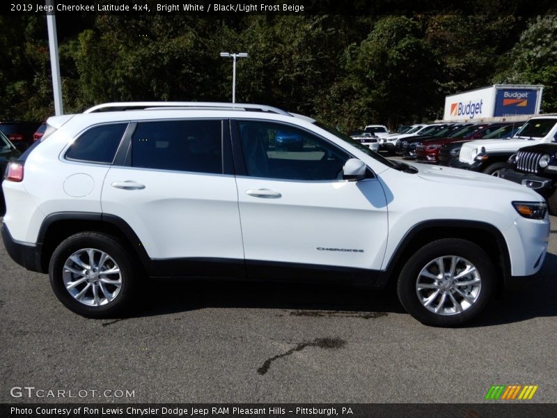 Bright White / Black/Light Frost Beige 2019 Jeep Cherokee Latitude 4x4