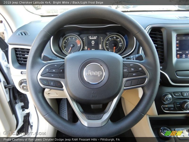 Bright White / Black/Light Frost Beige 2019 Jeep Cherokee Latitude 4x4