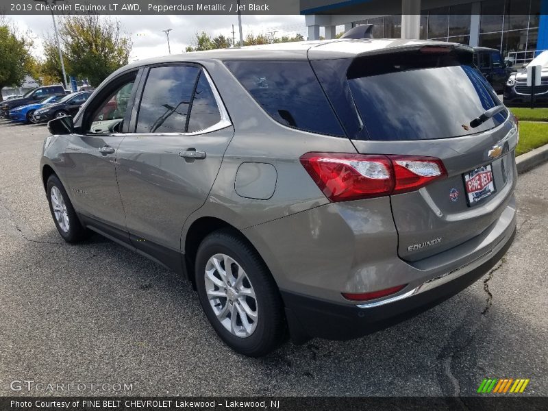 Pepperdust Metallic / Jet Black 2019 Chevrolet Equinox LT AWD