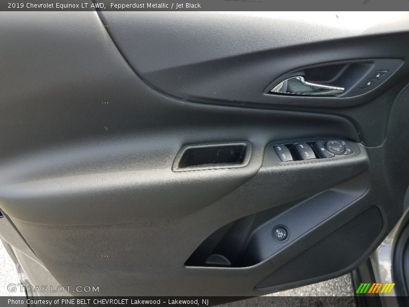 Pepperdust Metallic / Jet Black 2019 Chevrolet Equinox LT AWD