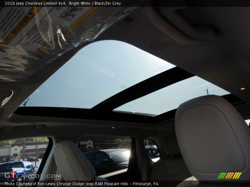Bright White / Black/Ski Grey 2019 Jeep Cherokee Limited 4x4