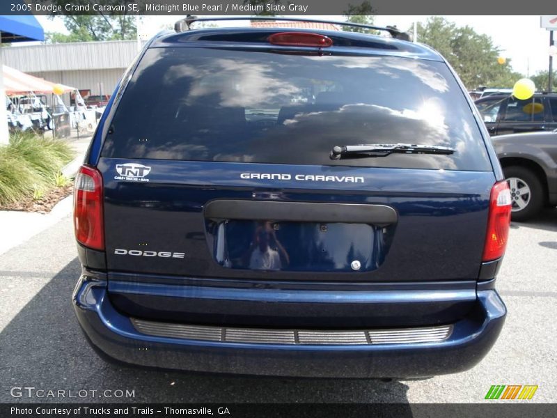 Midnight Blue Pearl / Medium Slate Gray 2005 Dodge Grand Caravan SE