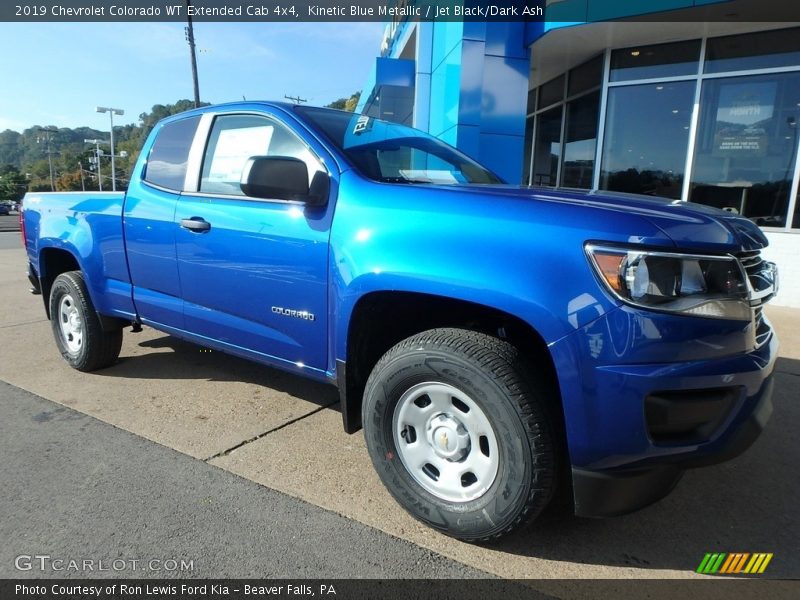 Front 3/4 View of 2019 Colorado WT Extended Cab 4x4