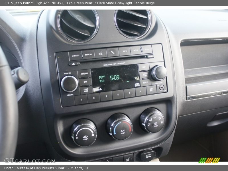 Eco Green Pearl / Dark Slate Gray/Light Pebble Beige 2015 Jeep Patriot High Altitude 4x4