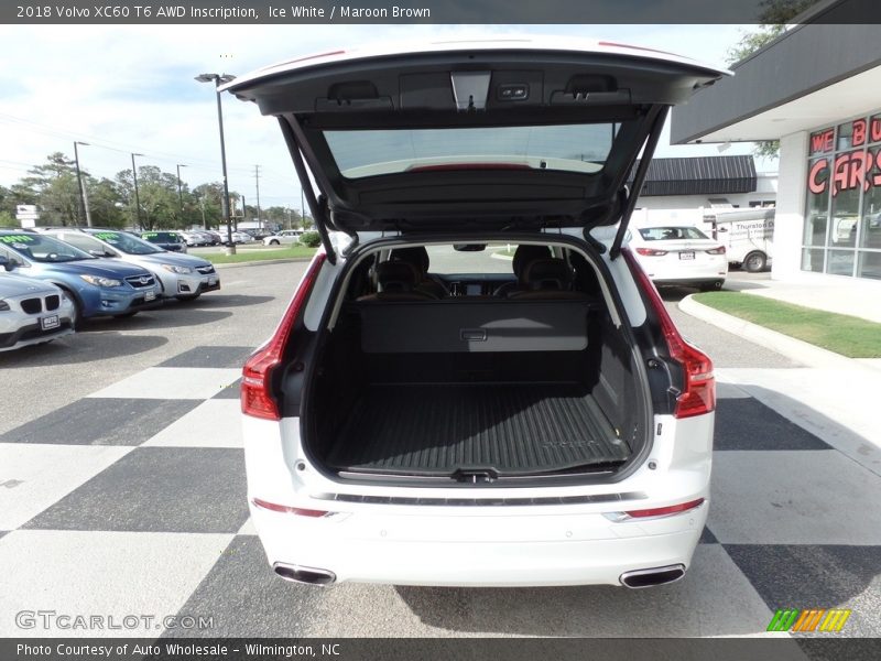 Ice White / Maroon Brown 2018 Volvo XC60 T6 AWD Inscription