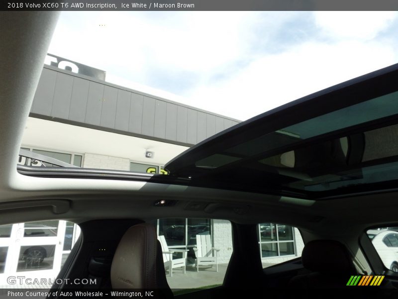 Ice White / Maroon Brown 2018 Volvo XC60 T6 AWD Inscription