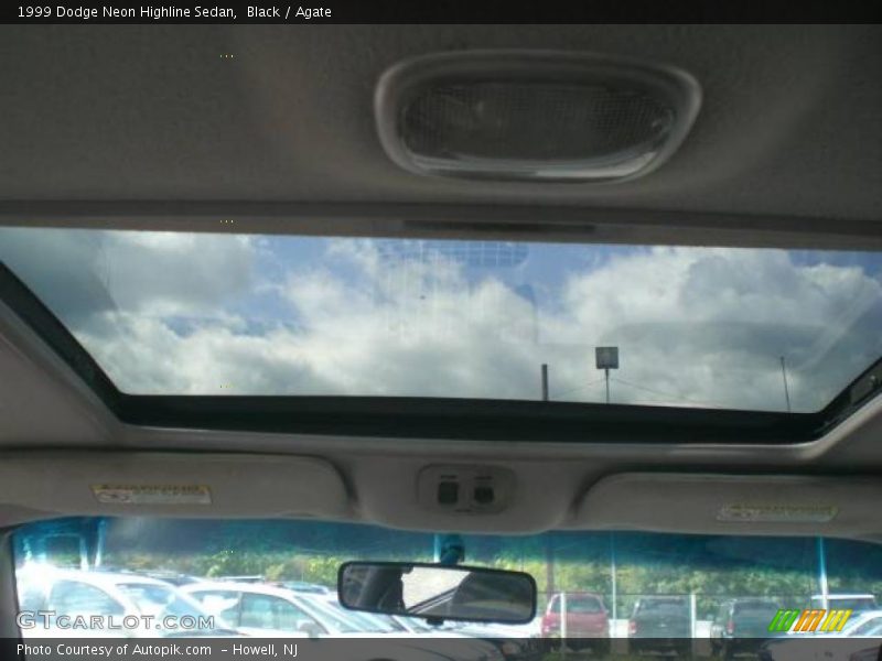 Black / Agate 1999 Dodge Neon Highline Sedan