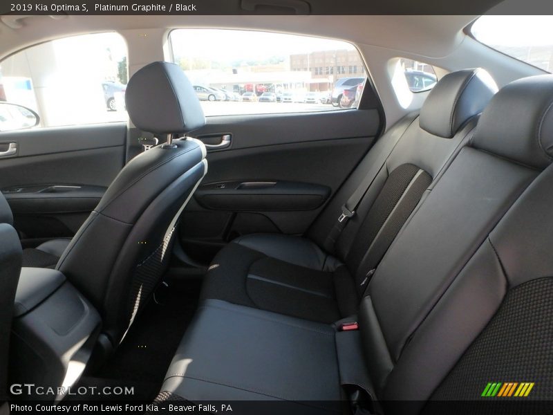 Rear Seat of 2019 Optima S