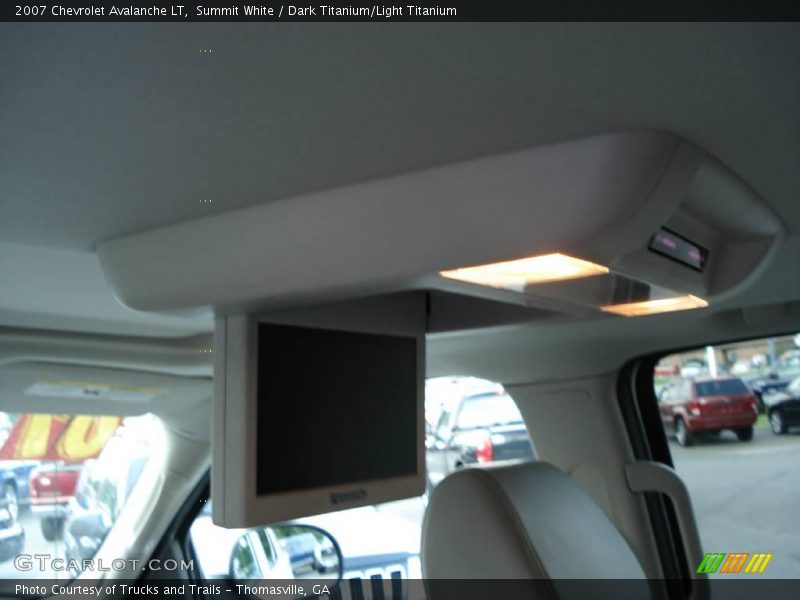 Summit White / Dark Titanium/Light Titanium 2007 Chevrolet Avalanche LT