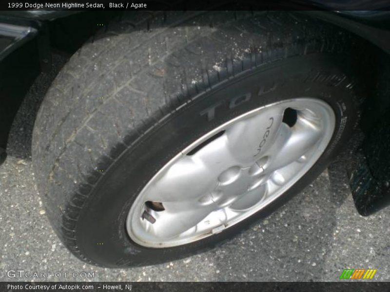 Black / Agate 1999 Dodge Neon Highline Sedan