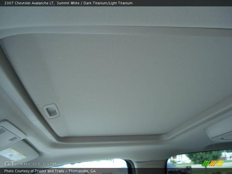Summit White / Dark Titanium/Light Titanium 2007 Chevrolet Avalanche LT
