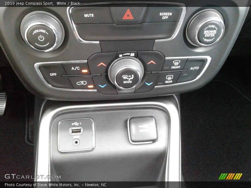 White / Black 2019 Jeep Compass Sport