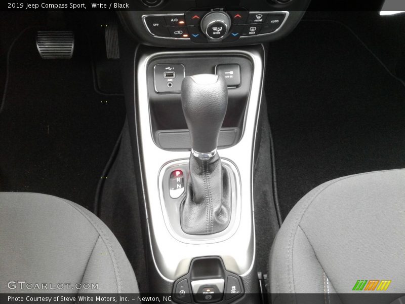 White / Black 2019 Jeep Compass Sport