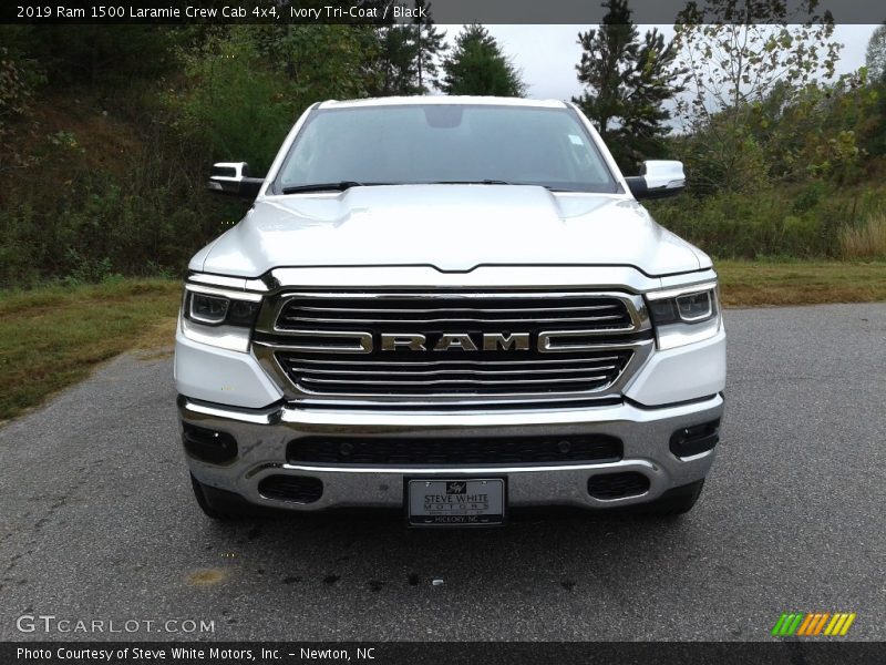 Ivory Tri–Coat / Black 2019 Ram 1500 Laramie Crew Cab 4x4