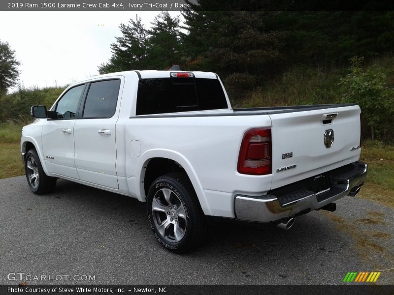 Ivory Tri–Coat / Black 2019 Ram 1500 Laramie Crew Cab 4x4