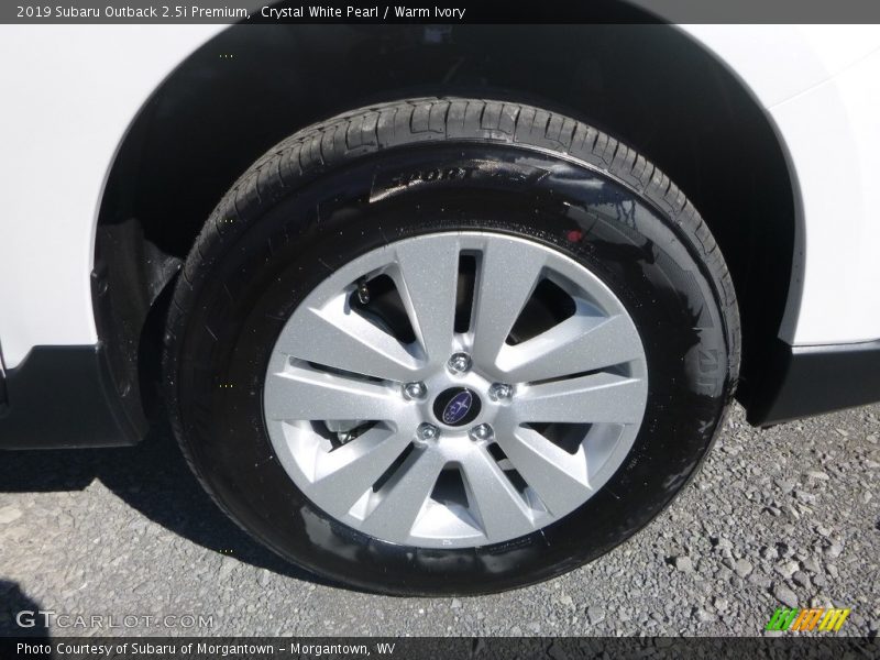 Crystal White Pearl / Warm Ivory 2019 Subaru Outback 2.5i Premium