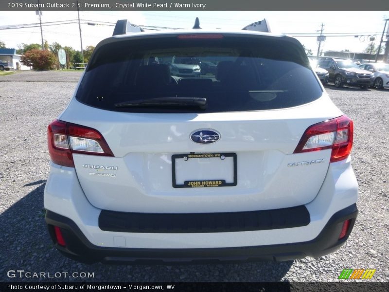 Crystal White Pearl / Warm Ivory 2019 Subaru Outback 2.5i Premium