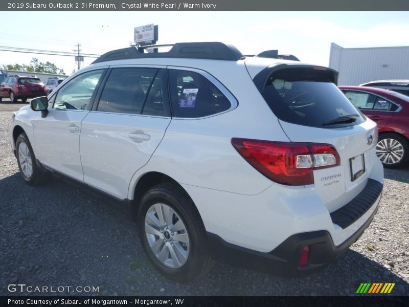 Crystal White Pearl / Warm Ivory 2019 Subaru Outback 2.5i Premium