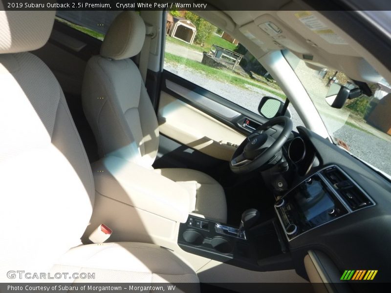Crystal White Pearl / Warm Ivory 2019 Subaru Outback 2.5i Premium