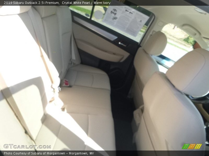 Crystal White Pearl / Warm Ivory 2019 Subaru Outback 2.5i Premium