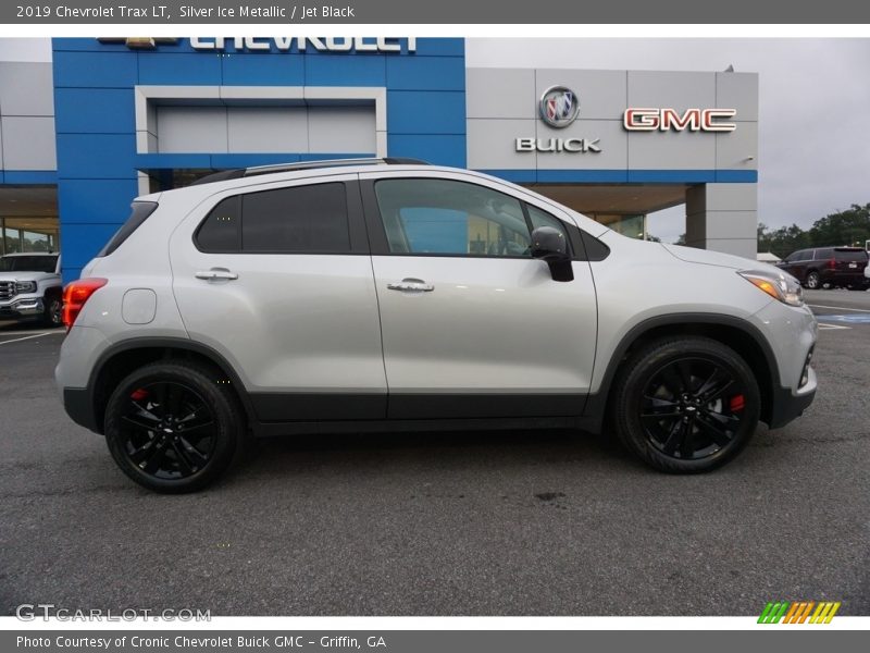 Silver Ice Metallic / Jet Black 2019 Chevrolet Trax LT