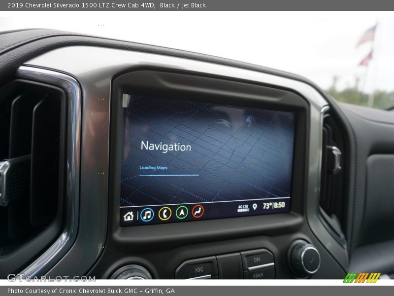 Controls of 2019 Silverado 1500 LTZ Crew Cab 4WD