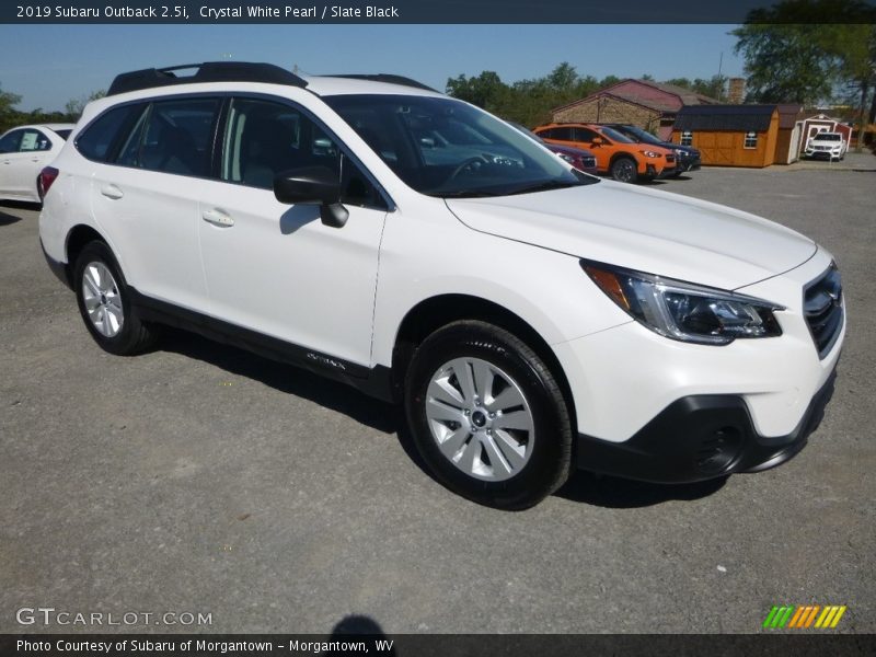 Front 3/4 View of 2019 Outback 2.5i