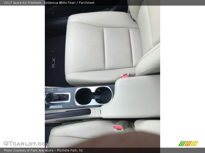 Bellanova White Pearl / Parchment 2017 Acura ILX Premium