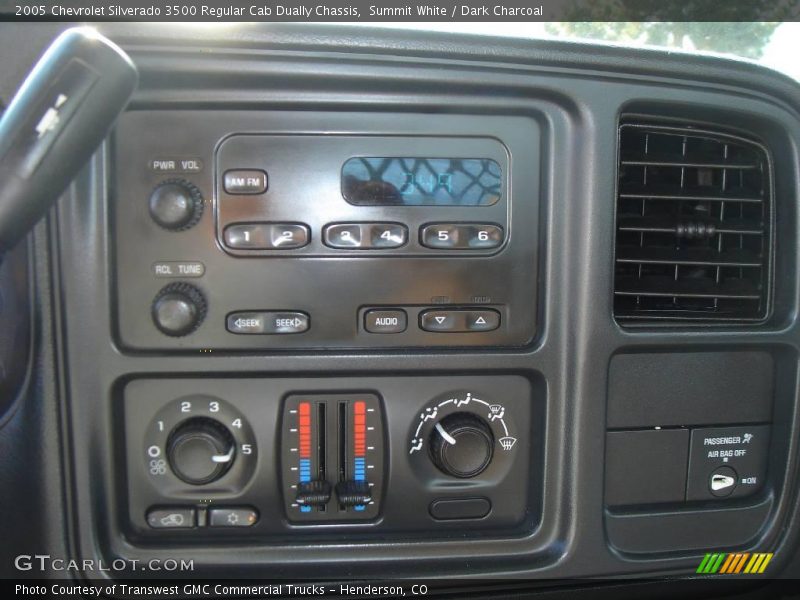 Summit White / Dark Charcoal 2005 Chevrolet Silverado 3500 Regular Cab Dually Chassis