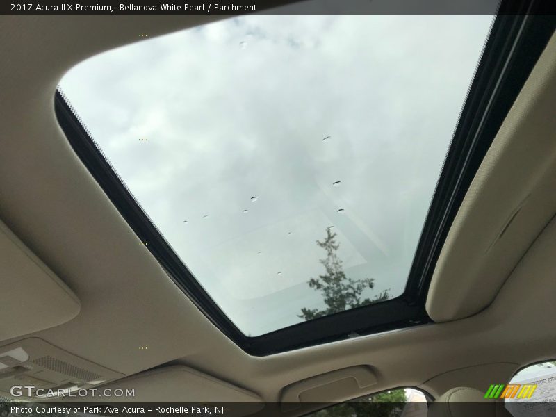 Bellanova White Pearl / Parchment 2017 Acura ILX Premium