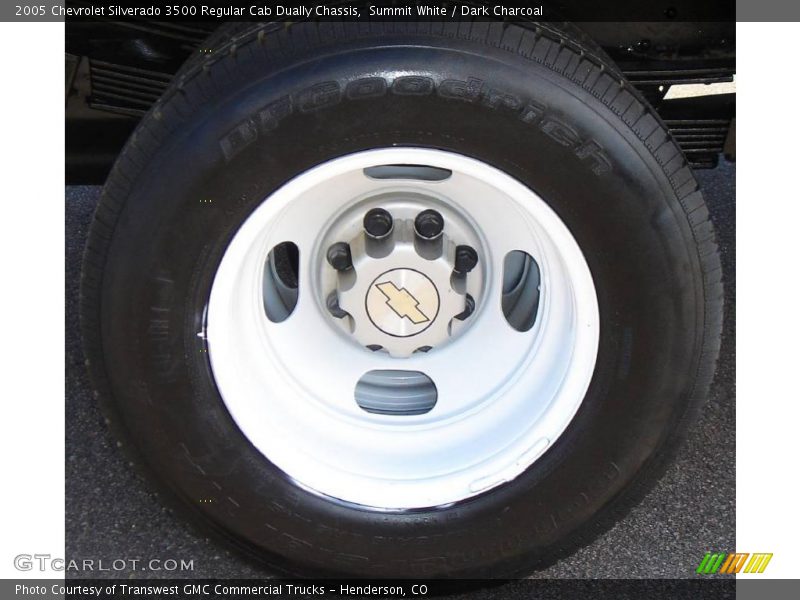 Summit White / Dark Charcoal 2005 Chevrolet Silverado 3500 Regular Cab Dually Chassis