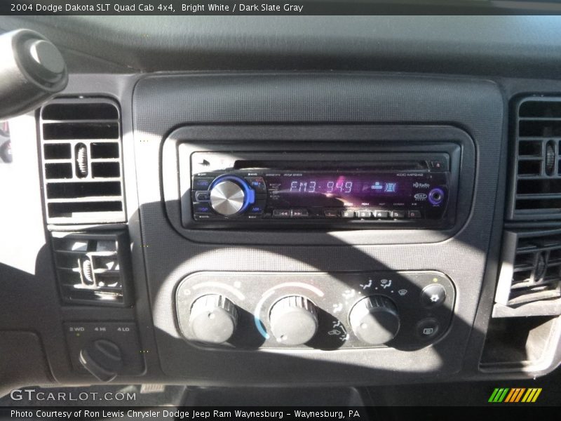 Bright White / Dark Slate Gray 2004 Dodge Dakota SLT Quad Cab 4x4