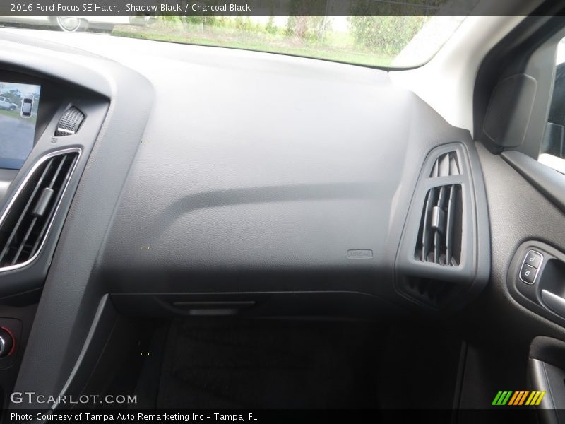 Shadow Black / Charcoal Black 2016 Ford Focus SE Hatch