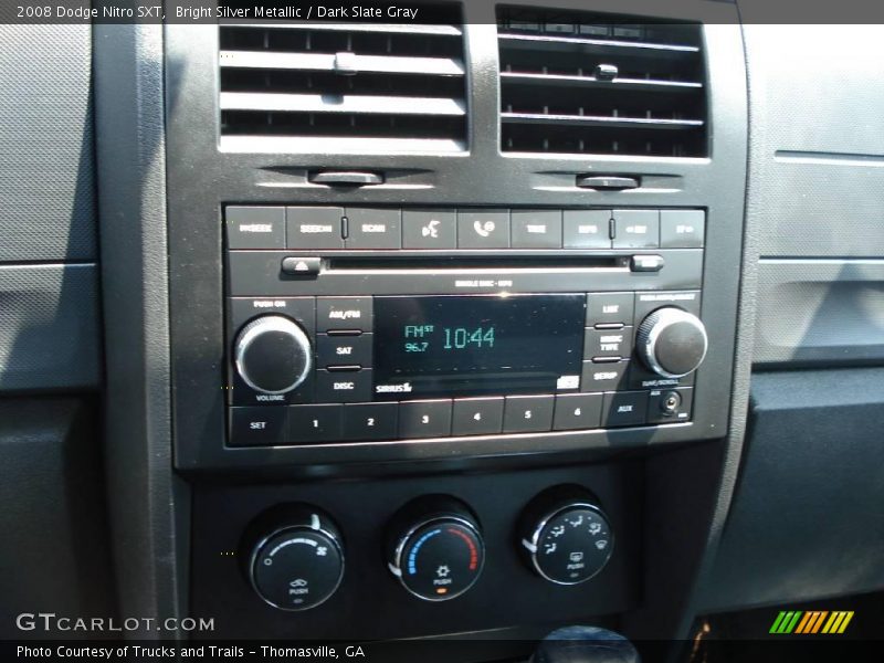 Bright Silver Metallic / Dark Slate Gray 2008 Dodge Nitro SXT