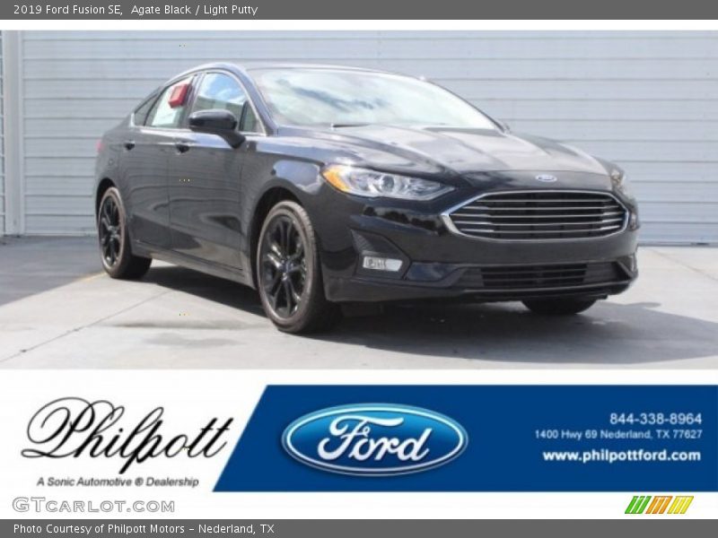Agate Black / Light Putty 2019 Ford Fusion SE