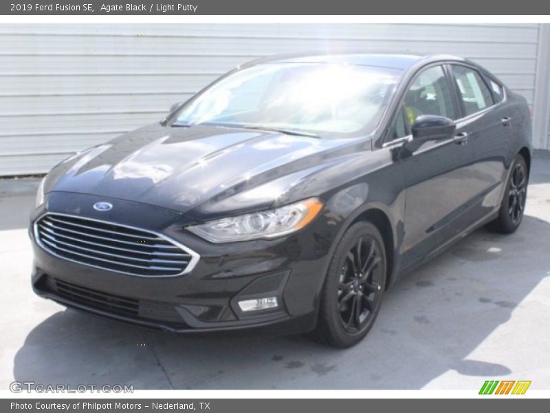 Agate Black / Light Putty 2019 Ford Fusion SE