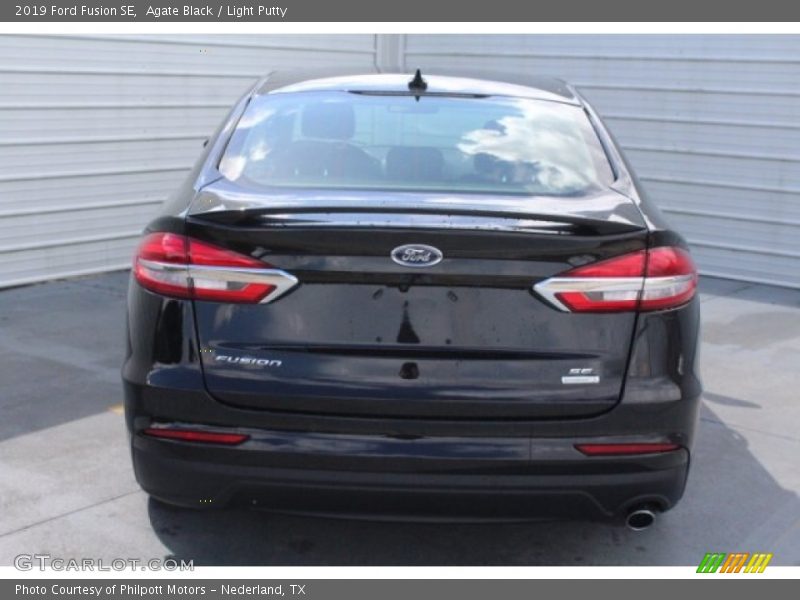 Agate Black / Light Putty 2019 Ford Fusion SE