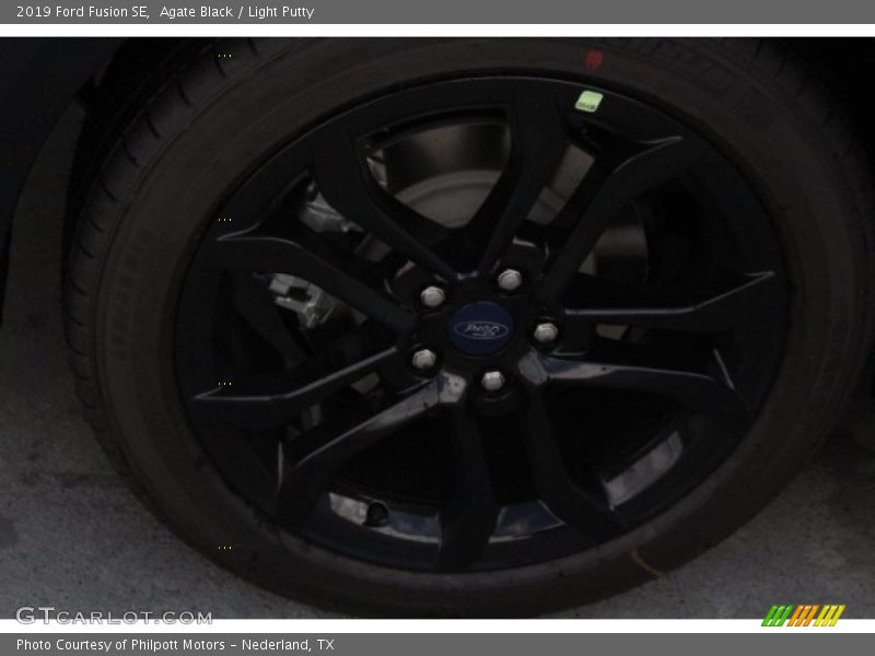 Agate Black / Light Putty 2019 Ford Fusion SE