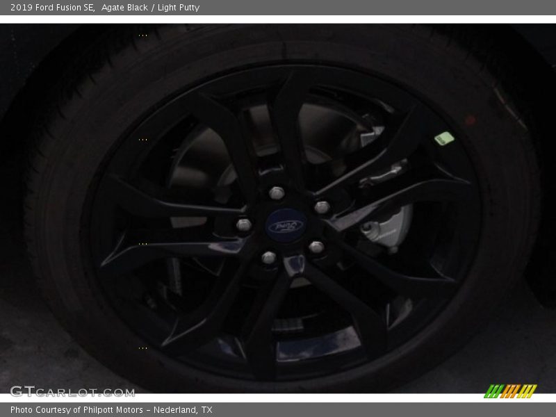 Agate Black / Light Putty 2019 Ford Fusion SE
