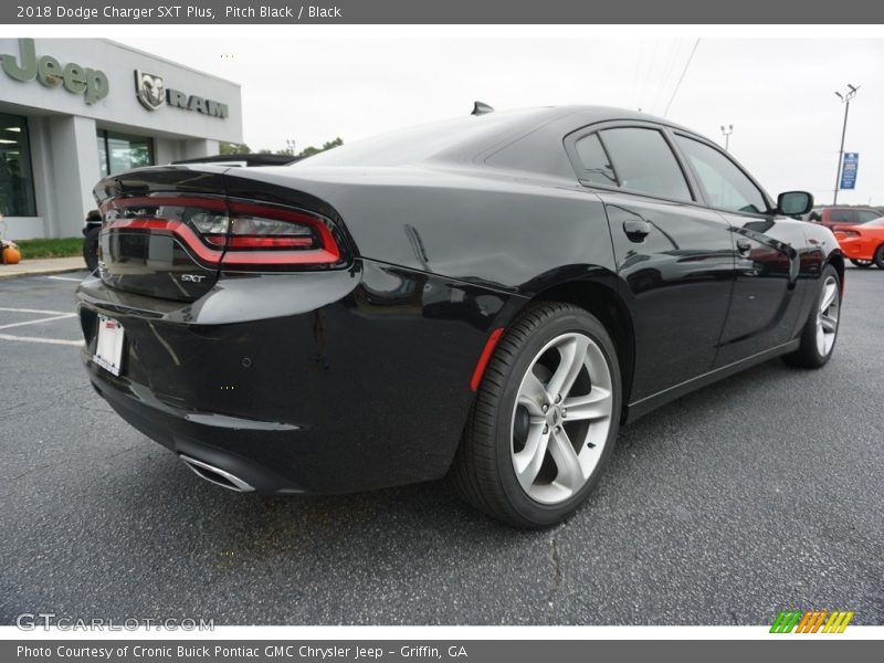 Pitch Black / Black 2018 Dodge Charger SXT Plus
