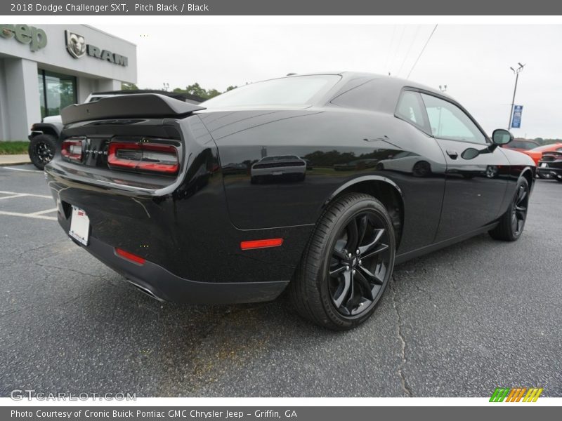 Pitch Black / Black 2018 Dodge Challenger SXT