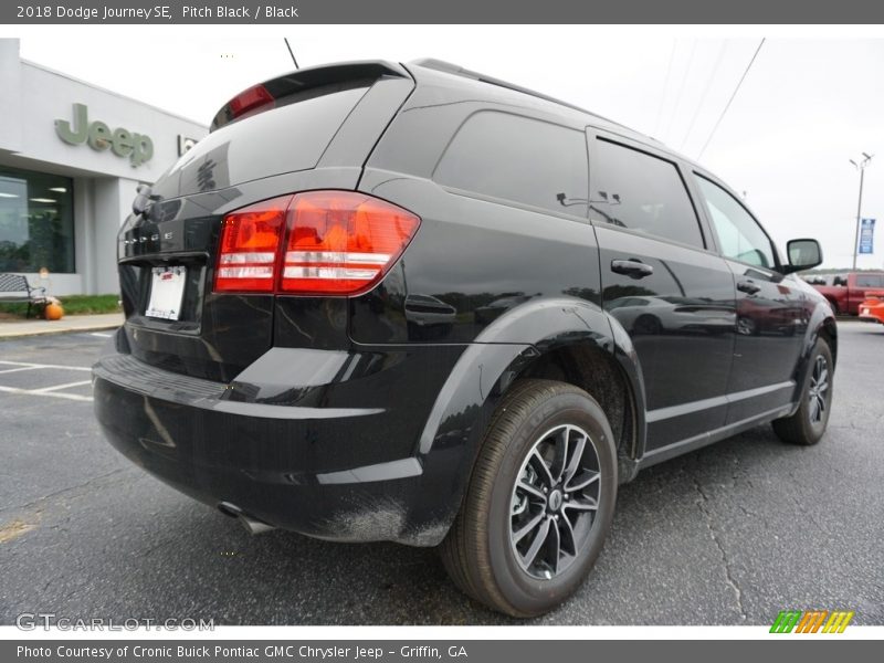 Pitch Black / Black 2018 Dodge Journey SE