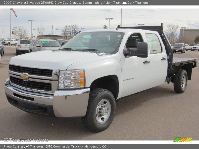 Summit White / Light Titanium/Dark Titanium 2007 Chevrolet Silverado 2500HD Crew Cab Chassis
