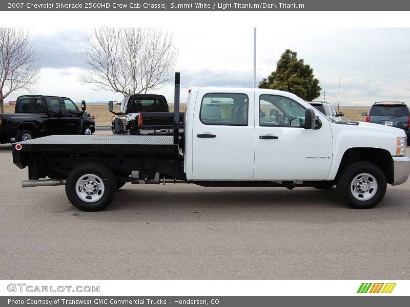 Summit White / Light Titanium/Dark Titanium 2007 Chevrolet Silverado 2500HD Crew Cab Chassis