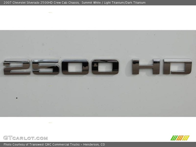 Summit White / Light Titanium/Dark Titanium 2007 Chevrolet Silverado 2500HD Crew Cab Chassis