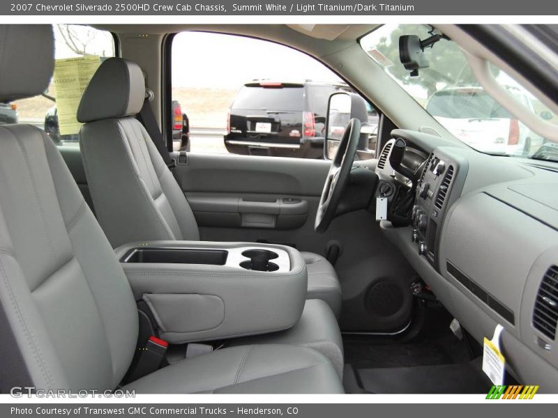 Summit White / Light Titanium/Dark Titanium 2007 Chevrolet Silverado 2500HD Crew Cab Chassis