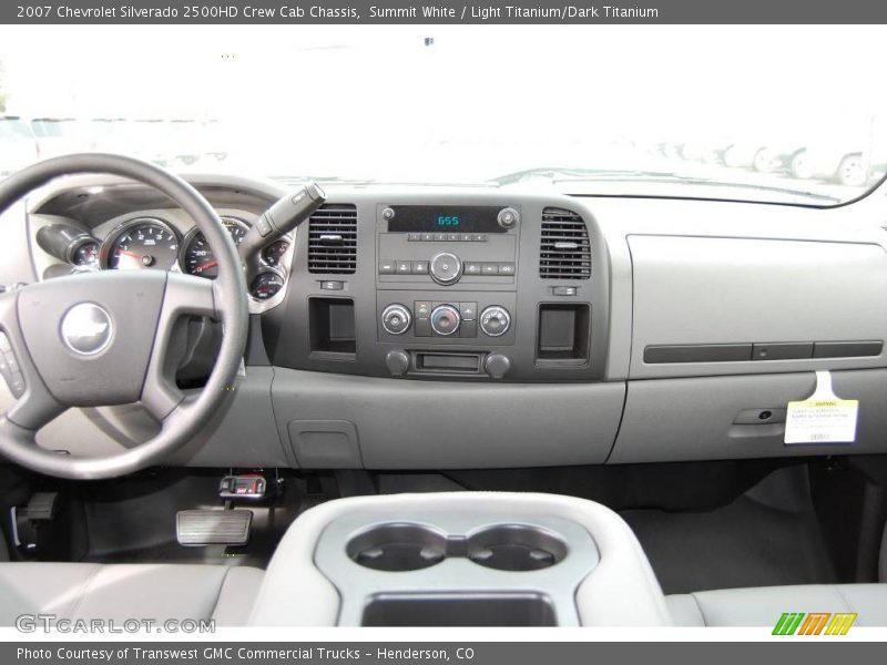 Summit White / Light Titanium/Dark Titanium 2007 Chevrolet Silverado 2500HD Crew Cab Chassis